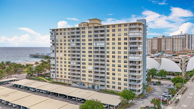 Building Photo - 305 N Pompano Beach Blvd