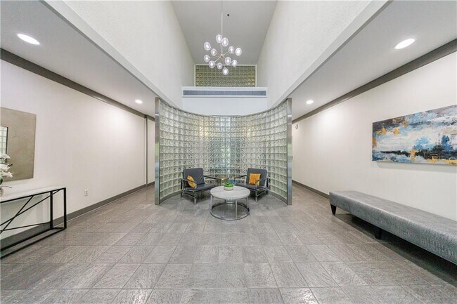 Building Photo - 2161 Peachtree Rd NE