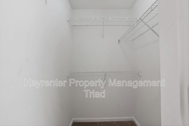 Building Photo - 3701 Cotswold Terrace