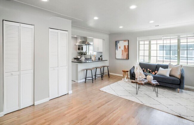 Building Photo - SLOAN'S LAKE: 2-BEDROOM 1 BATH WITH HIGH-END FINISHES