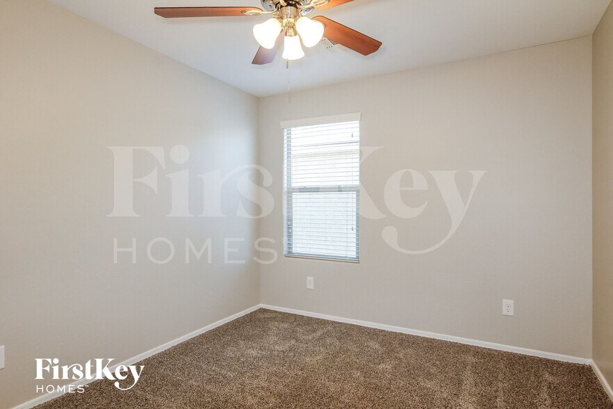 Building Photo - 12018 W Tether Trl