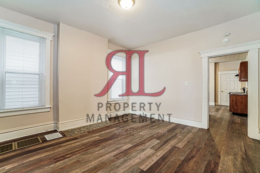 Building Photo - 623 Gilbert St