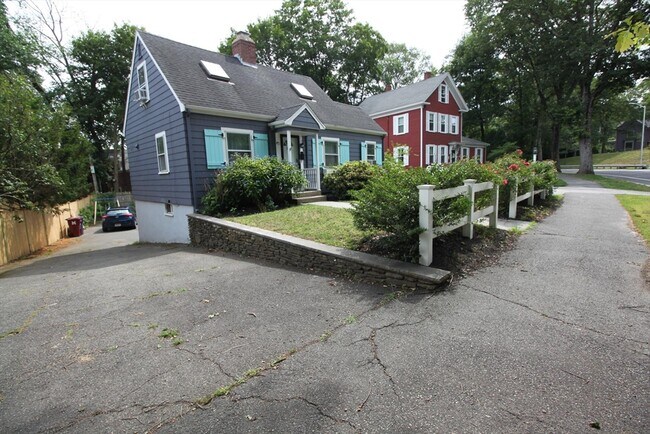 Building Photo - 165 Lynn Fells Pkwy