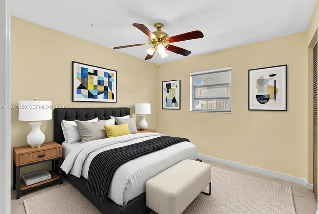 Building Photo - 4214 SW 49th Ct