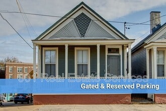 Building Photo - 372 Mulberry St