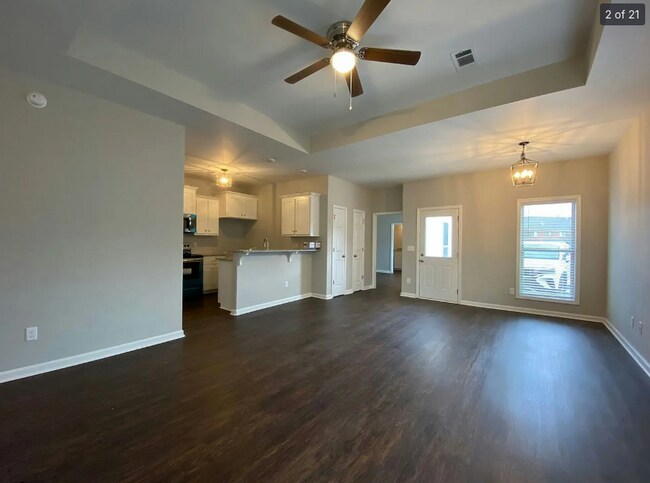 Building Photo - 6132 Burbank Crossing Loop