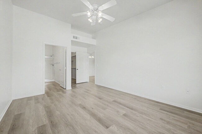 Building Photo - 8805 Jeffreys St