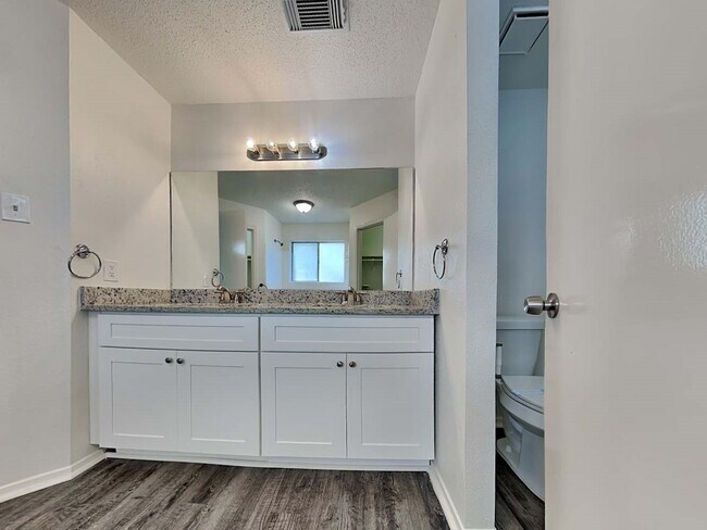 Building Photo - 16811 Tranquil Dr