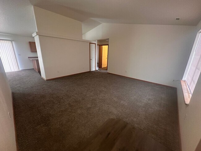 Building Photo - 7820 Three Rivers Dr