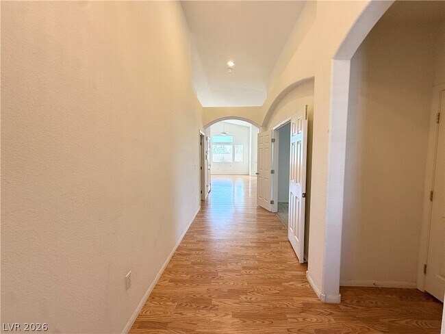 Building Photo - 7998 Half Moon Point Dr