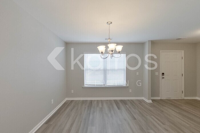 Building Photo - 128 Bluff Rd