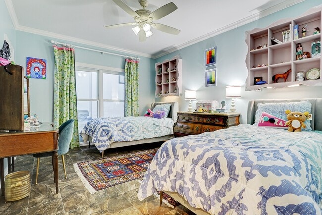 Building Photo - 2629 University Blvd