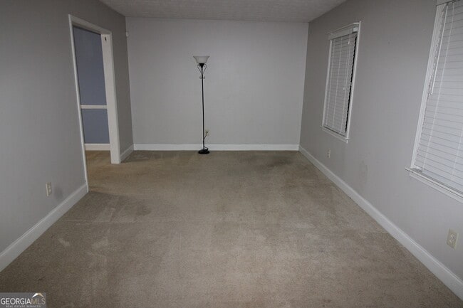 Building Photo - 888 Chartley Dr SW