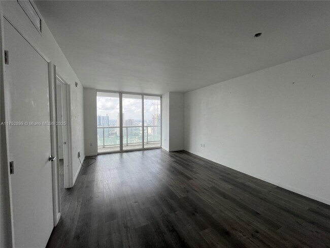 Building Photo - 50 Biscayne Blvd