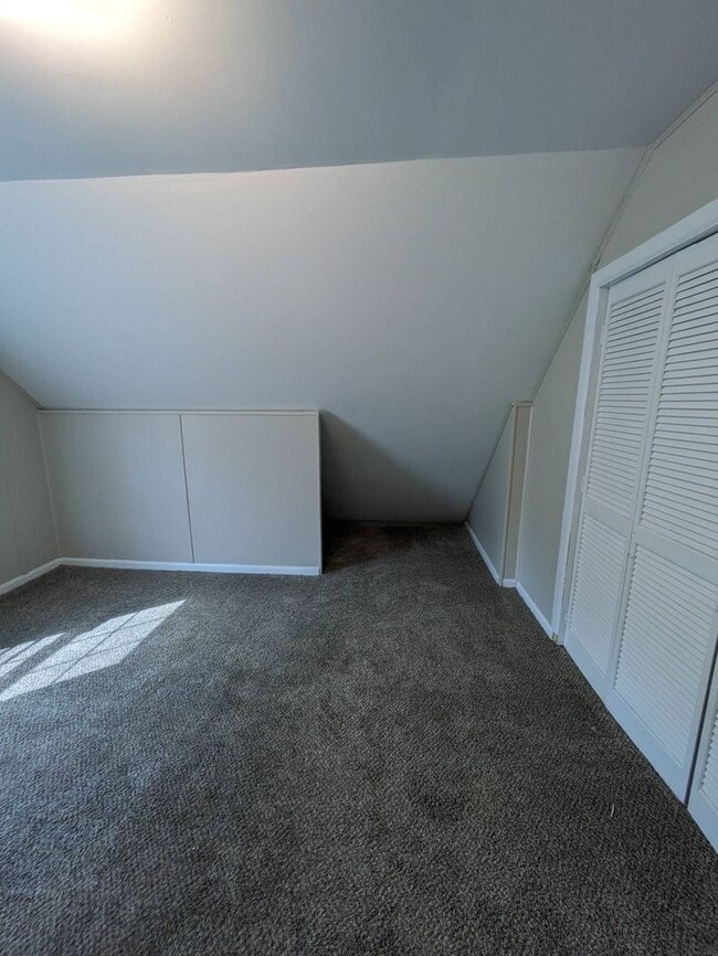 Building Photo - 4 Bedroom Pet Friendly Home For Rent With ...