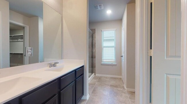 Building Photo - 3010 Orchid Ranch Dr