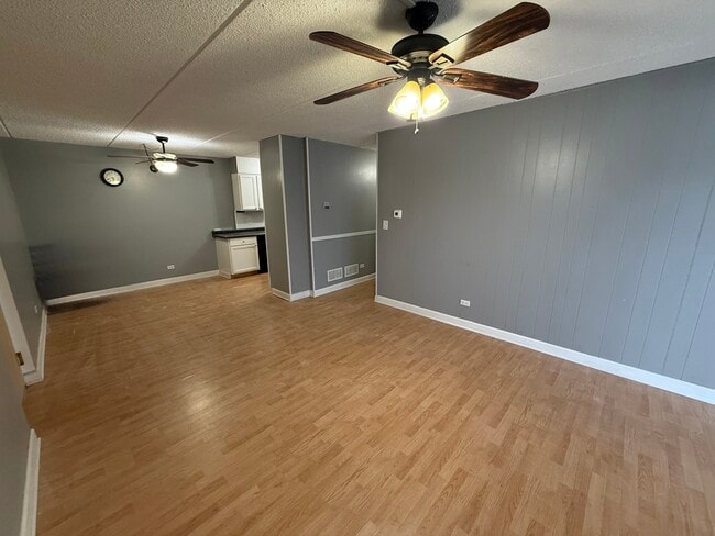 Building Photo - 259 Stoneybrook Ln