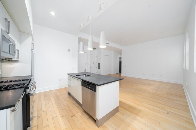 Building Photo - 4 Beacon Way
