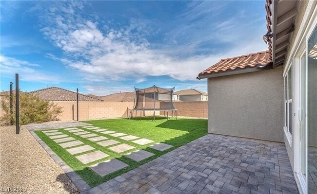 Building Photo - 8106 Guadiano Ave