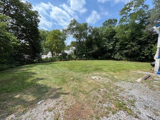 Building Photo - 312 W Moler Ave