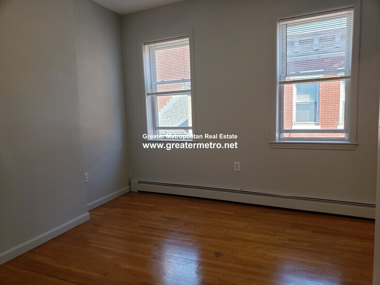 Building Photo - 40 N Bennet St