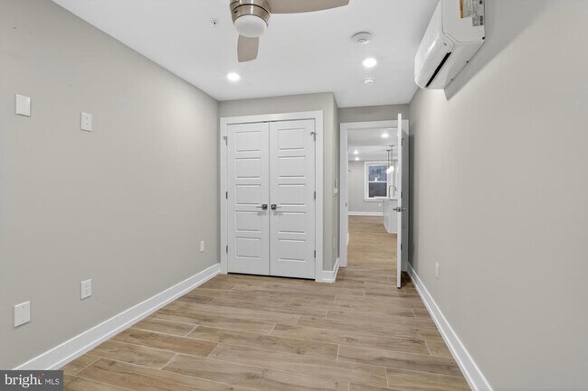 Building Photo - 2034 N Front St