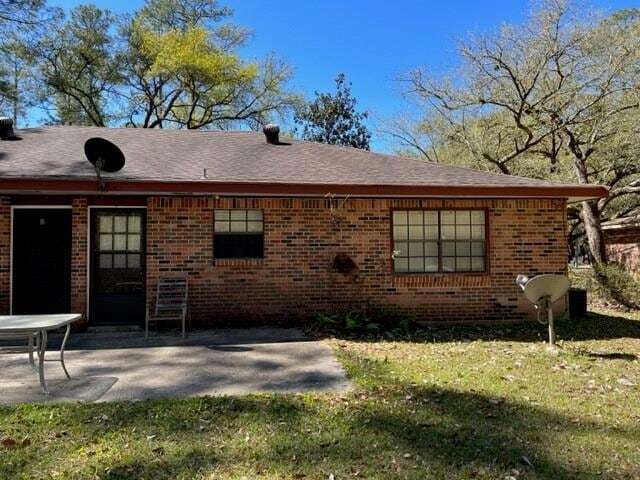 Building Photo - 35515 Oakridge Ave