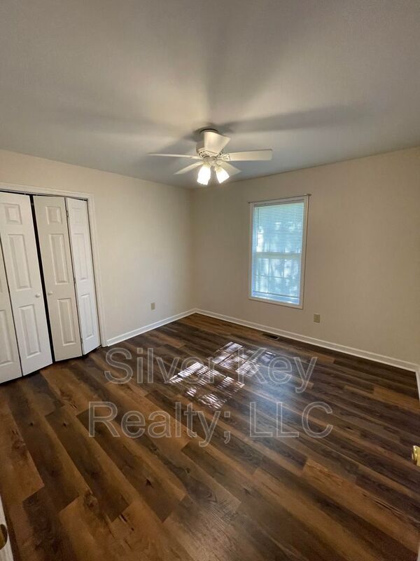 Building Photo - 121 County Rd 537