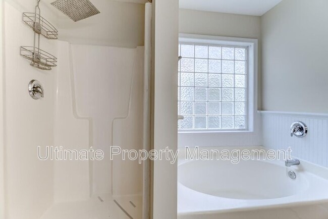 Building Photo - 902 Kiwi Ln