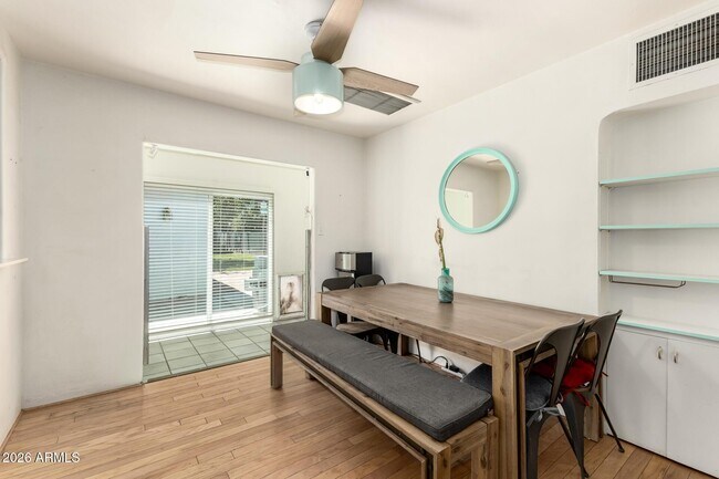 Building Photo - 1301 W MacKenzie Dr