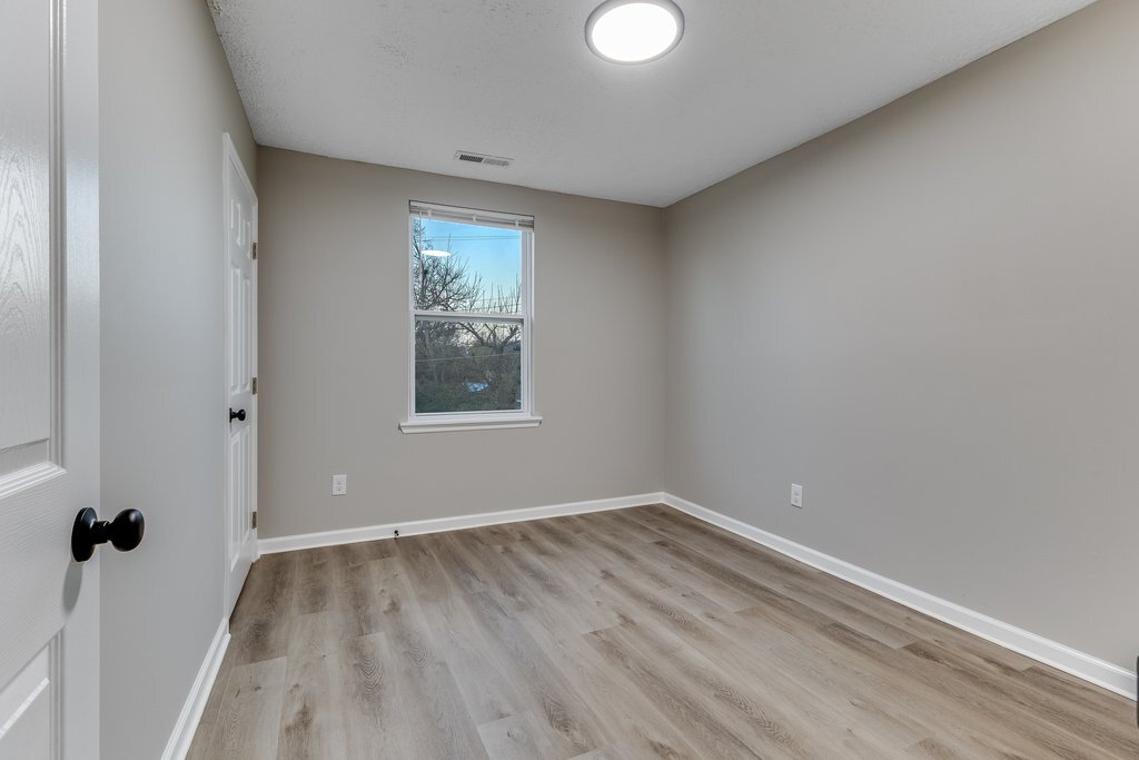 Building Photo - 2312 E 14th St