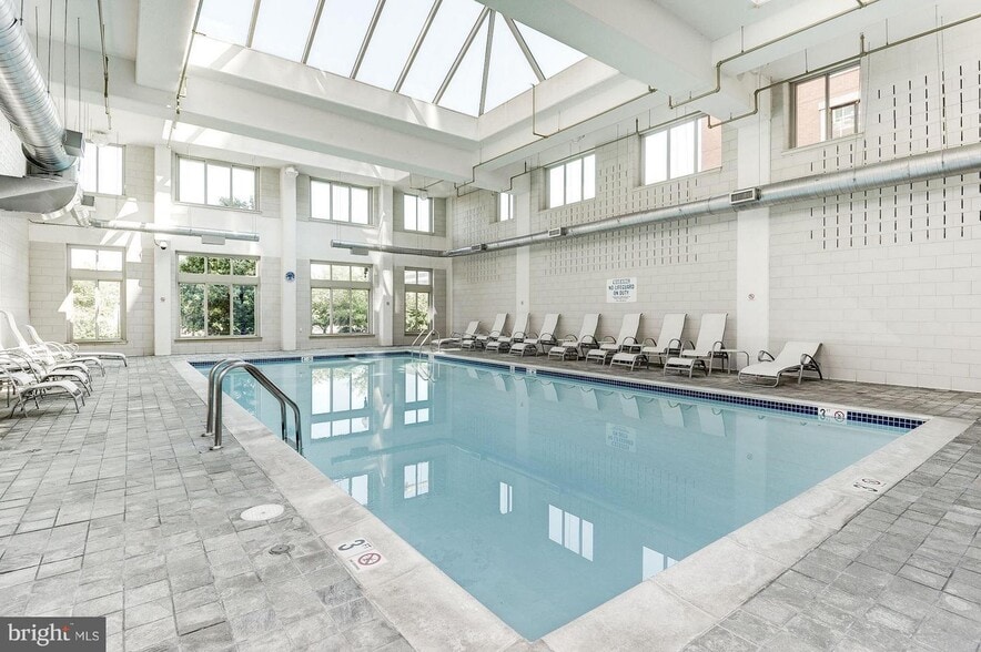 Pool - 1000 New Jersey Ave SE
