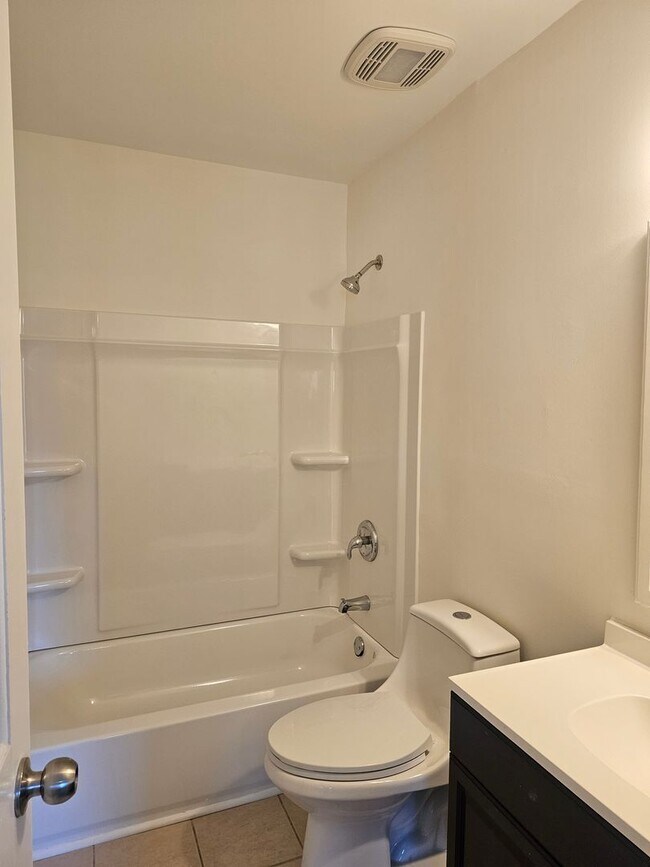 Building Photo - 304 Boerum Ct