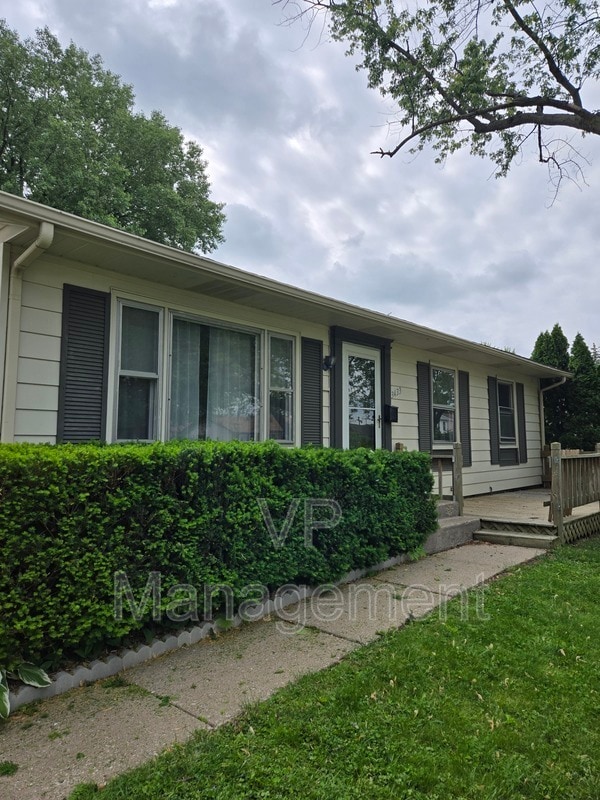 Building Photo - 3433 Somerset Dr