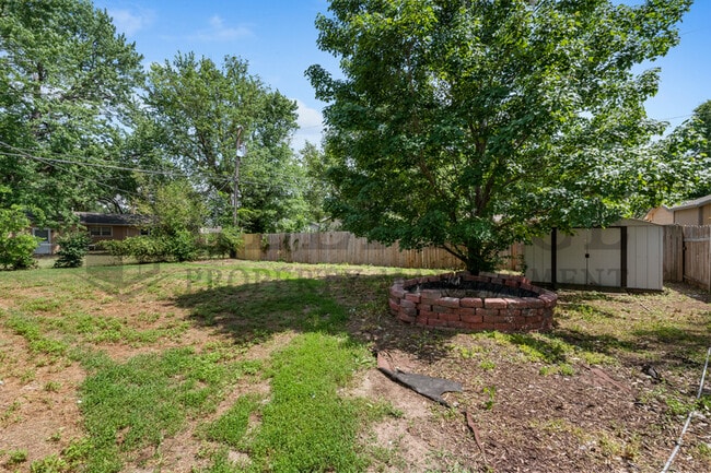 Building Photo - 7315 W Galoway