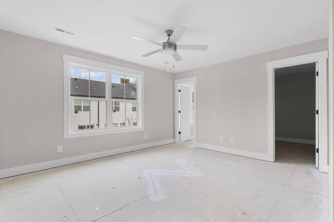 Building Photo - 166 Sango Dr