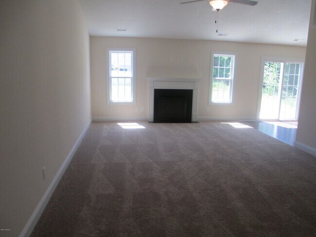 Building Photo - Welcome to Charleston Park