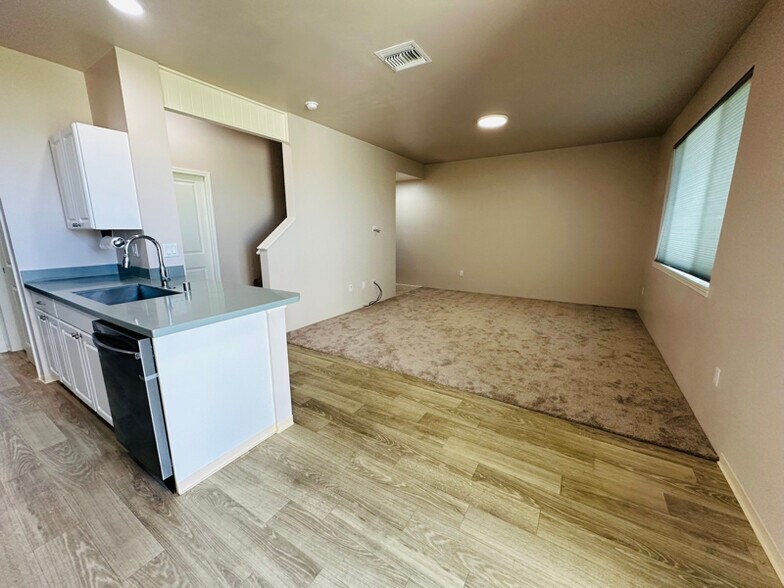 Building Photo - 91-6221-6221 Kapolei Pkwy