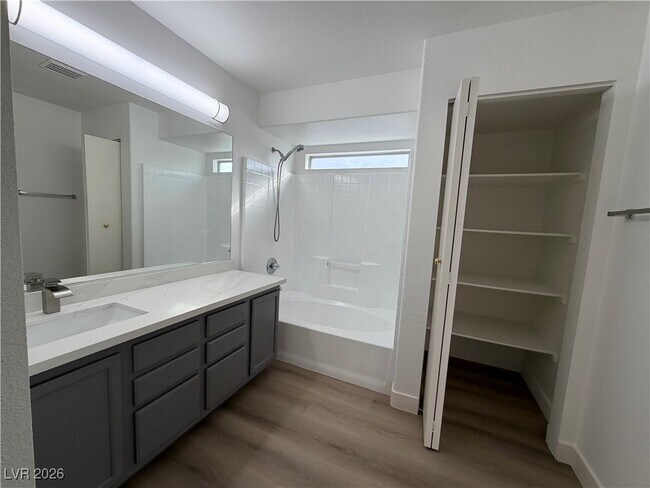 Building Photo - 7383 W Diablo Dr