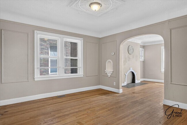 Building Photo - 17127 Roselawn St