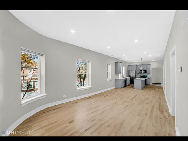 Building Photo - 7801 S Union Ave