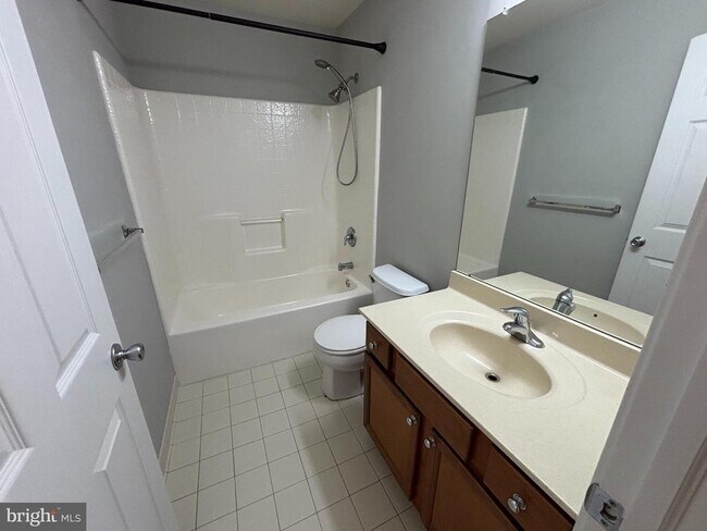 Building Photo - 237 Westbrook Dr