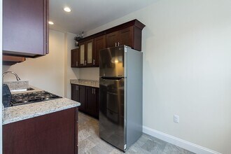 Building Photo - Charming 1 Bedroom-No Broker Fee