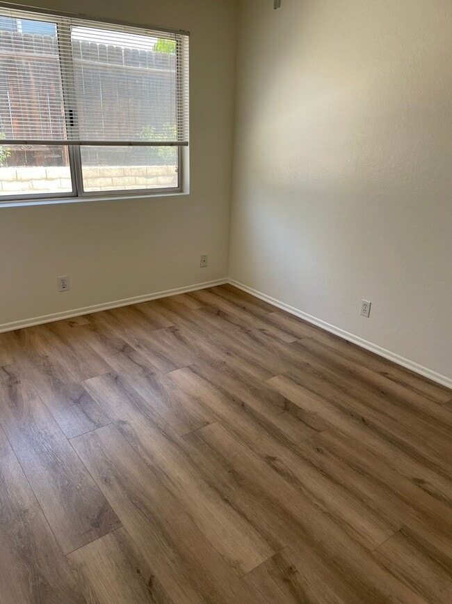 Building Photo - One story home in Mission Oaks near Las Colinas