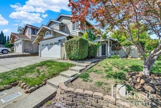 Building Photo - Comfort with 3BR, 2.5BA Home with 1,444 Sq Ft in Vallejo