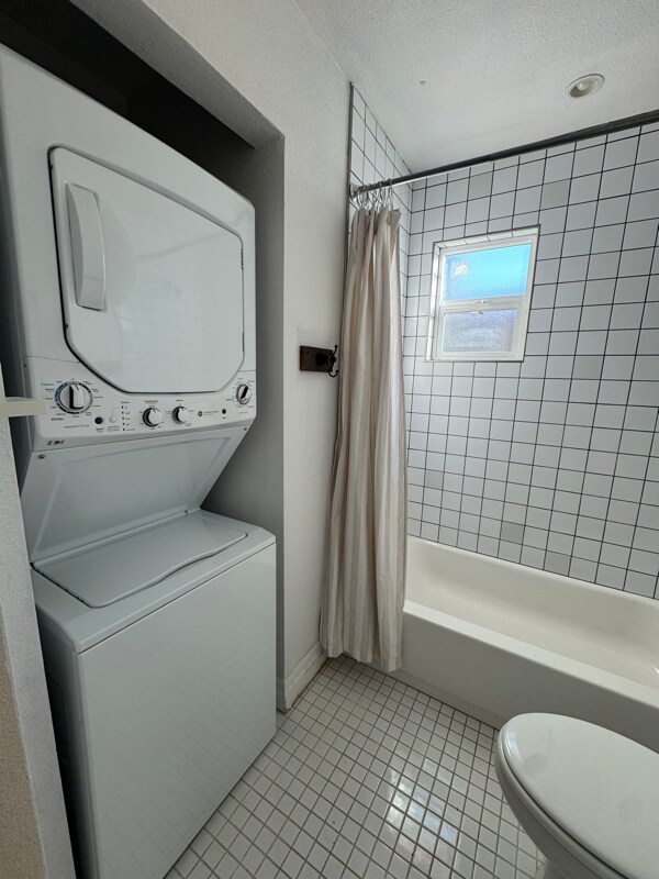 Building Photo - 6234 N 12th Pl