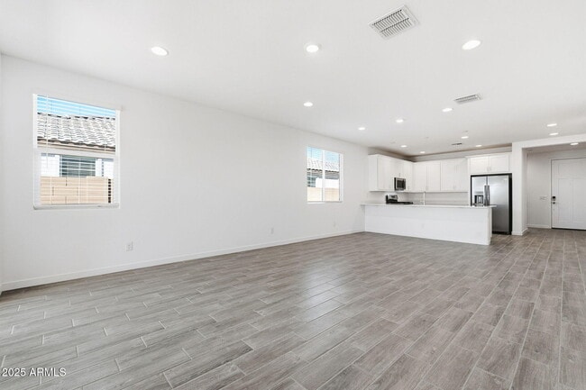 Building Photo - 8147 E Paloma Ave