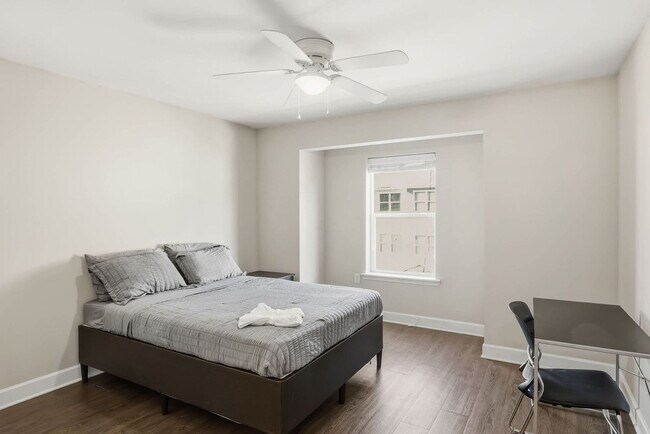 Building Photo - 205 Tiliwa Ct