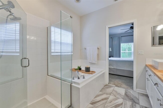 Building Photo - 1129 Emerald Hill Way