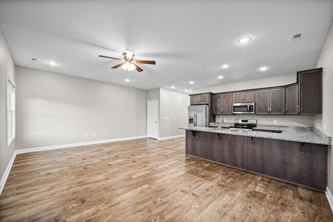 Building Photo - 1172 Meadowhill Ln